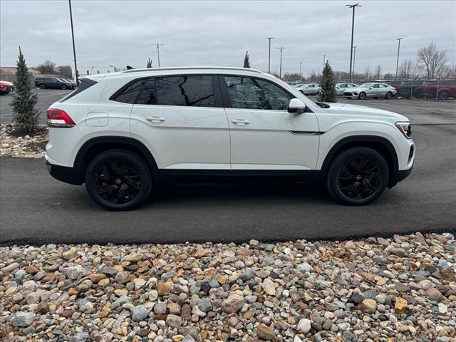 2025 Volkswagen Atlas Cross Sport SE 4Motion