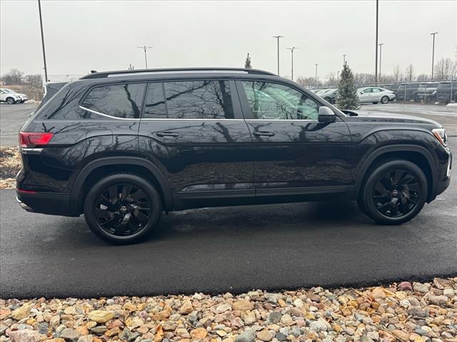 2025 Volkswagen Atlas SE
