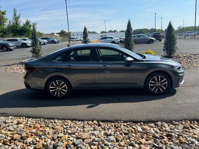2025 Volkswagen Jetta SE
