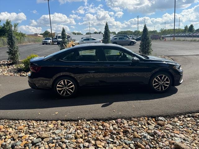 2025 Volkswagen Jetta SE