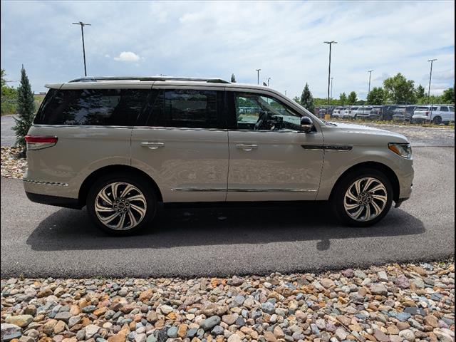 2024 Lincoln Navigator Reserve