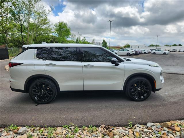 2022 Mitsubishi Outlander Black Edition
