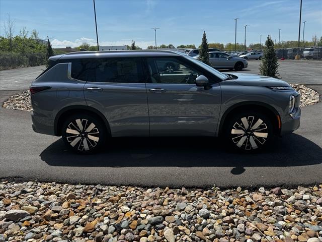 2025 Mitsubishi Outlander SEL