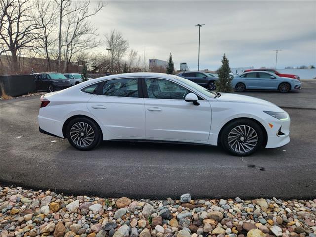 2023 Hyundai SONATA Hybrid Limited