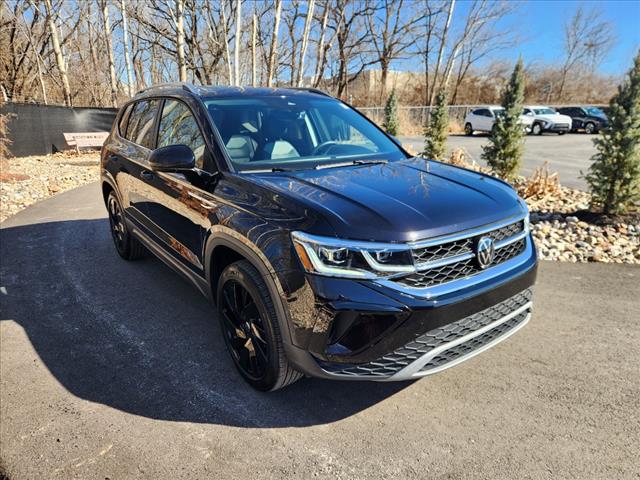 2024 Volkswagen Taos SEL 4Motion