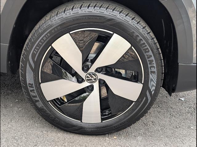 2024 Volkswagen Taos S 4Motion