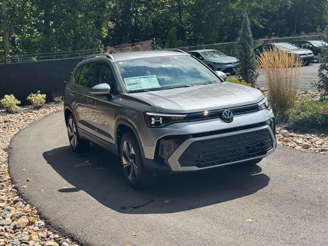 2025 Volkswagen Taos SE 4Motion