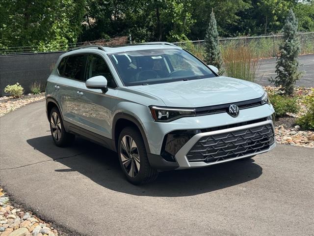 2025 Volkswagen Taos SE 4Motion