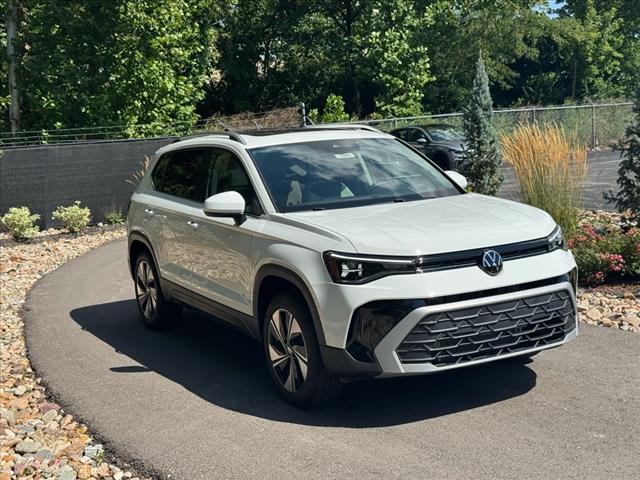 2025 Volkswagen Taos SE 4Motion