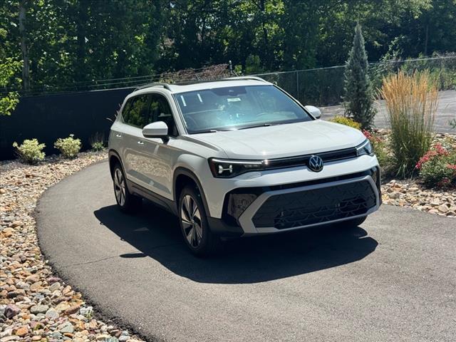 2025 Volkswagen Taos SE 4Motion