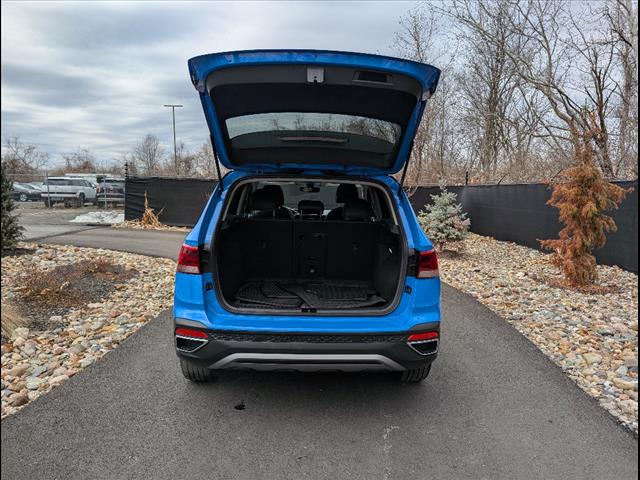 2024 Volkswagen Taos SE 4Motion
