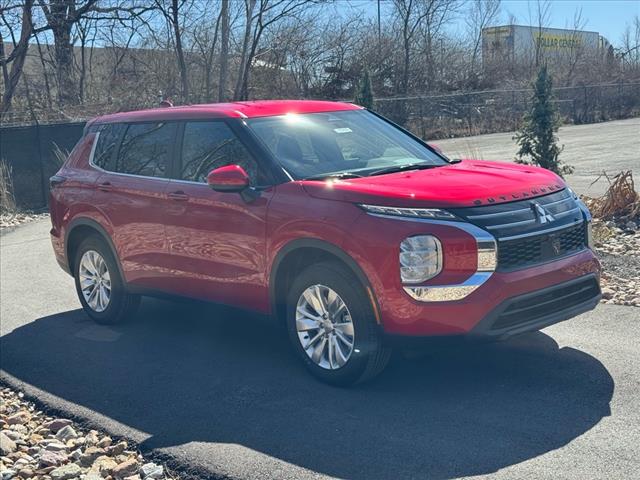 2025 Mitsubishi Outlander ES