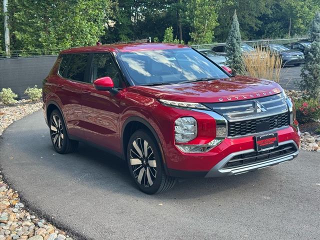 2025 Mitsubishi Outlander SE
