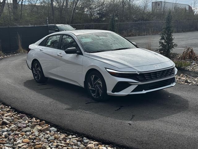 2025 Hyundai ELANTRA SEL Sport