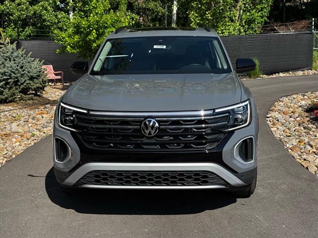 2025 Volkswagen Atlas Peak Edition 4Motion