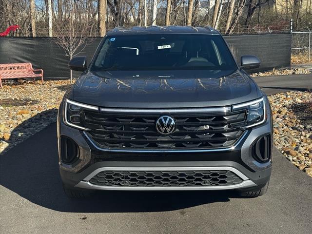 2025 Volkswagen Atlas Cross Sport SE 4Motion