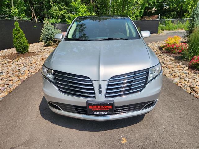 2019 Lincoln MKT Reserve