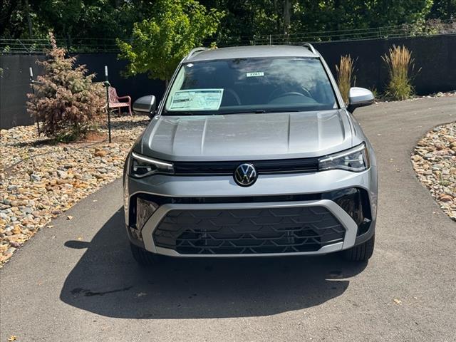 2025 Volkswagen Taos SE 4Motion