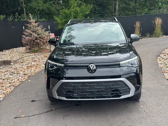 2025 Volkswagen Taos SE 4Motion