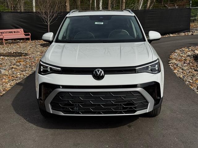 2025 Volkswagen Taos SE 4Motion