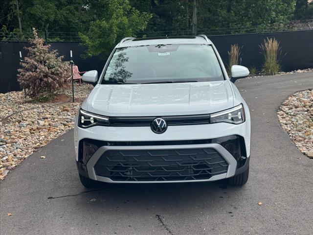 2025 Volkswagen Taos SE 4Motion