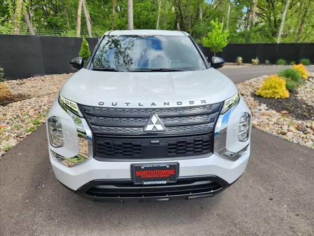 2022 Mitsubishi Outlander Black Edition