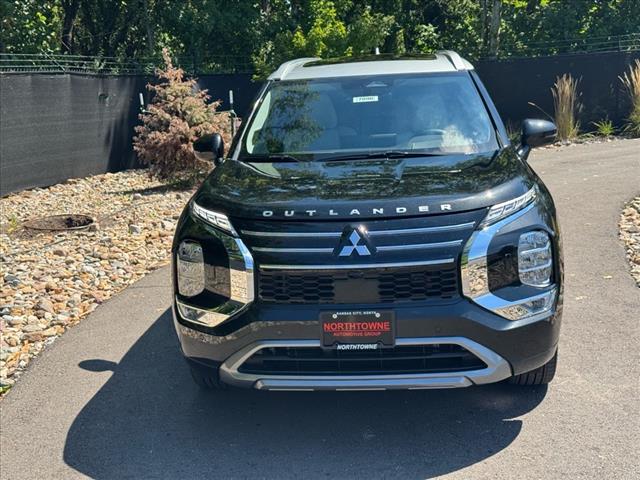 2025 Mitsubishi Outlander SEL Platinum Edition