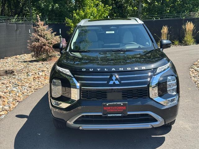 2025 Mitsubishi Outlander SEL Platinum Edition