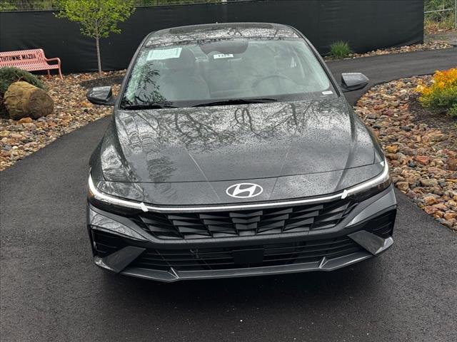 2025 Hyundai ELANTRA Hybrid Limited