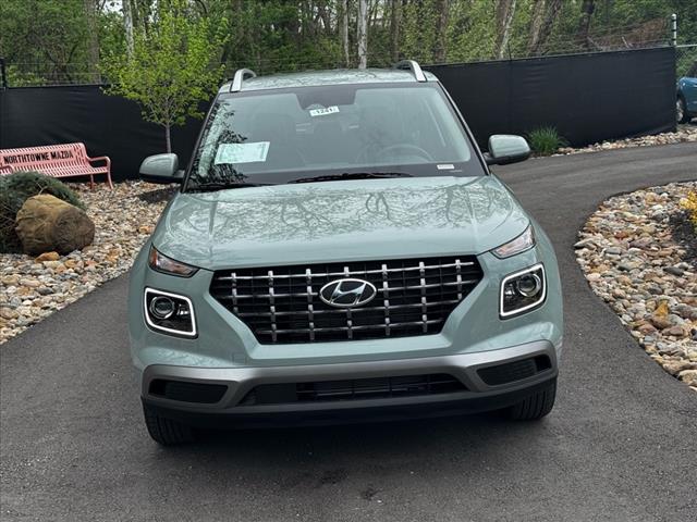 2025 Hyundai VENUE Limited