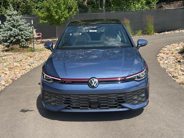 2025 Volkswagen Golf GTI SE