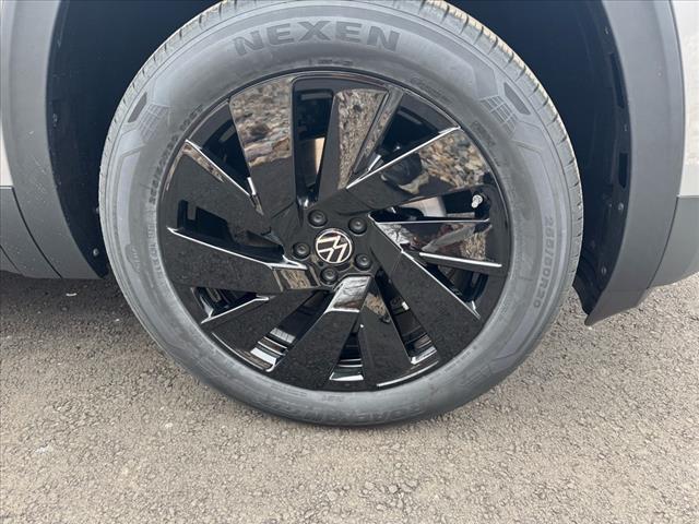 2025 Volkswagen Atlas Cross Sport SE 4Motion