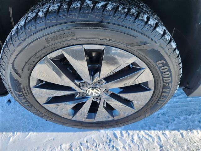 2024 Volkswagen Taos S
