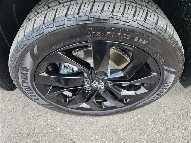 2023 Volkswagen Taos SE