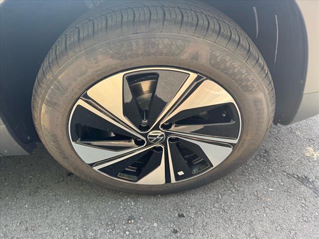 2025 Volkswagen Taos SE 4Motion