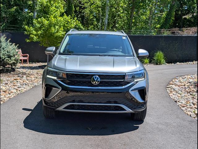 2024 Volkswagen Taos SE 4Motion