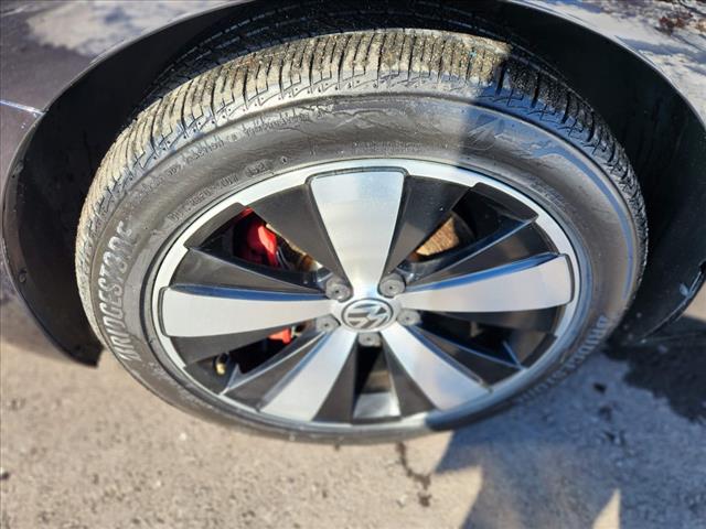 2013 Volkswagen Beetle 2.0T TURBO W/SUN/