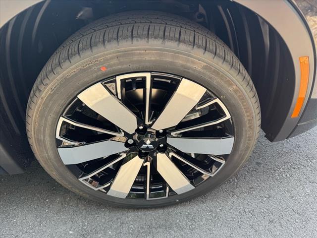 2025 Mitsubishi Outlander SEL Platinum Edition