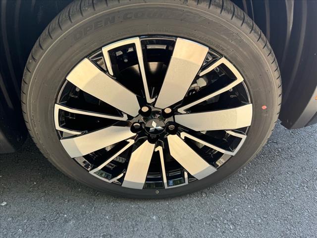 2025 Mitsubishi Outlander SEL Platinum Edition