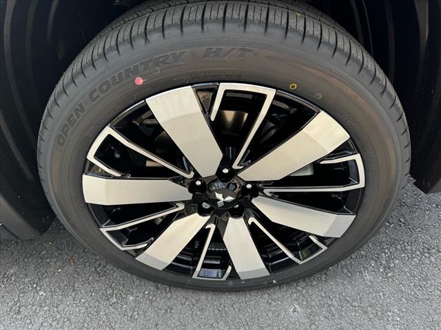 2025 Mitsubishi Outlander SEL Platinum Edition