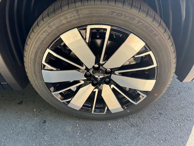 2025 Mitsubishi Outlander SEL Platinum Edition