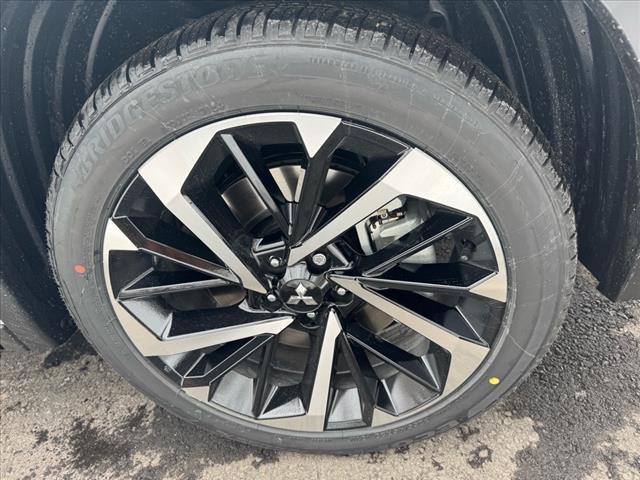2025 Mitsubishi Outlander PHEV SE