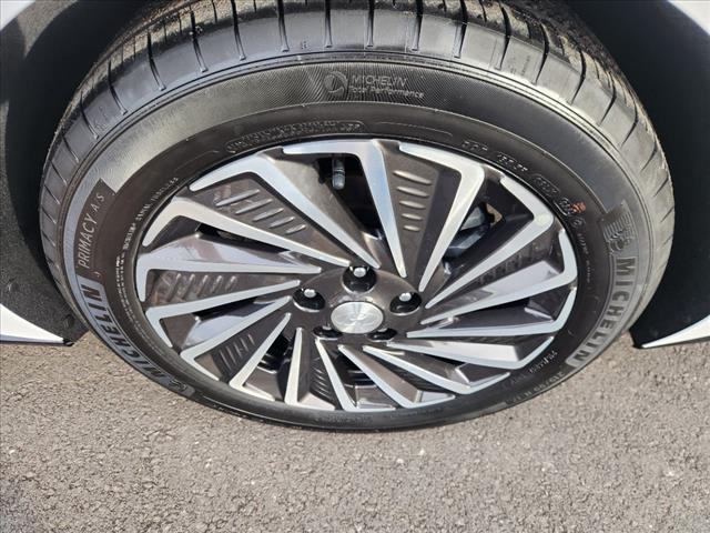 2023 Hyundai SONATA Hybrid Limited