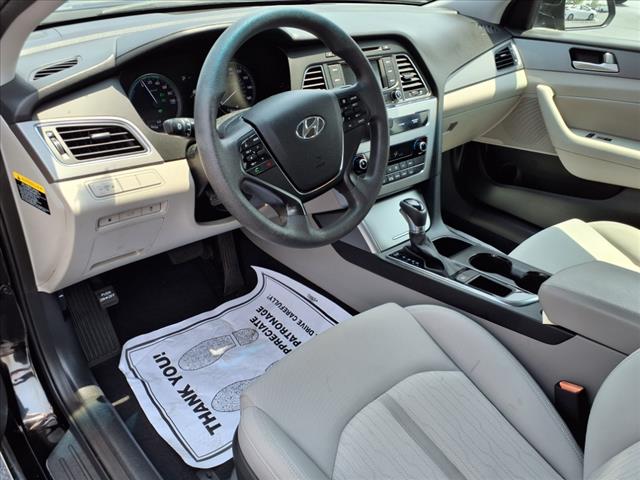 2016 Hyundai SONATA Hybrid SE