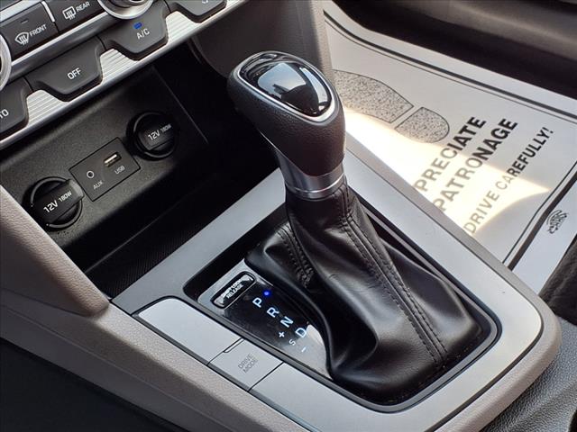 2020 Hyundai ELANTRA SE