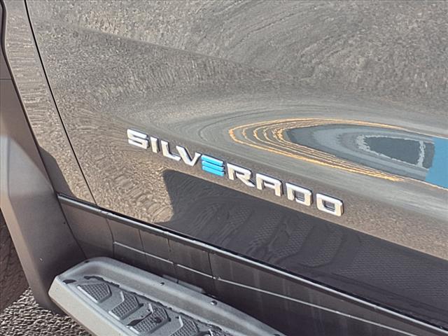 2025 Chevrolet Silverado EV LT