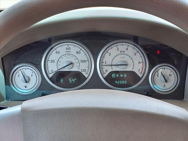 2010 Chrysler Town and Country LX