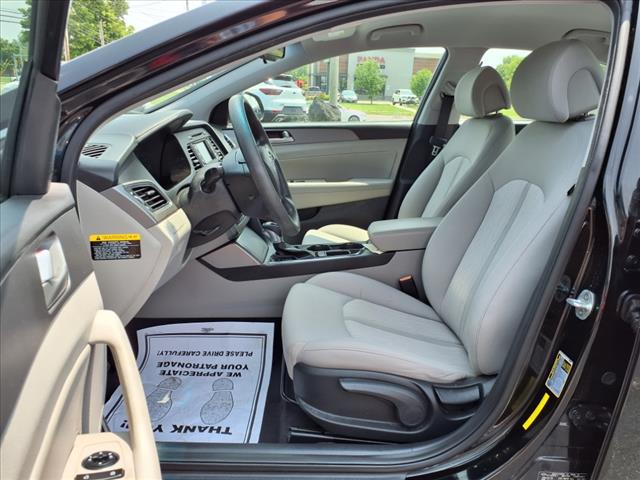 2016 Hyundai SONATA Hybrid SE