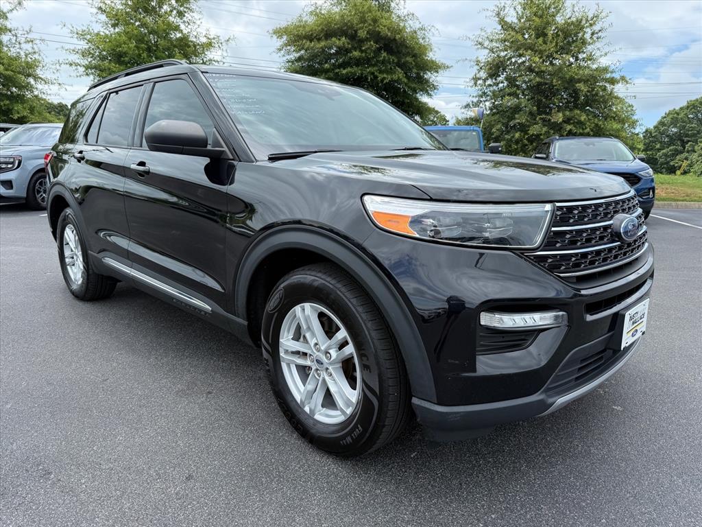Used 2021 Black Ford XLT image 2