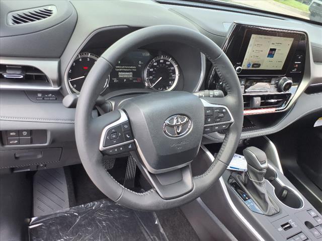 2025 Toyota Highlander XLE AWD